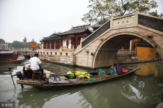人已经回家了,收货地址却还在学校……